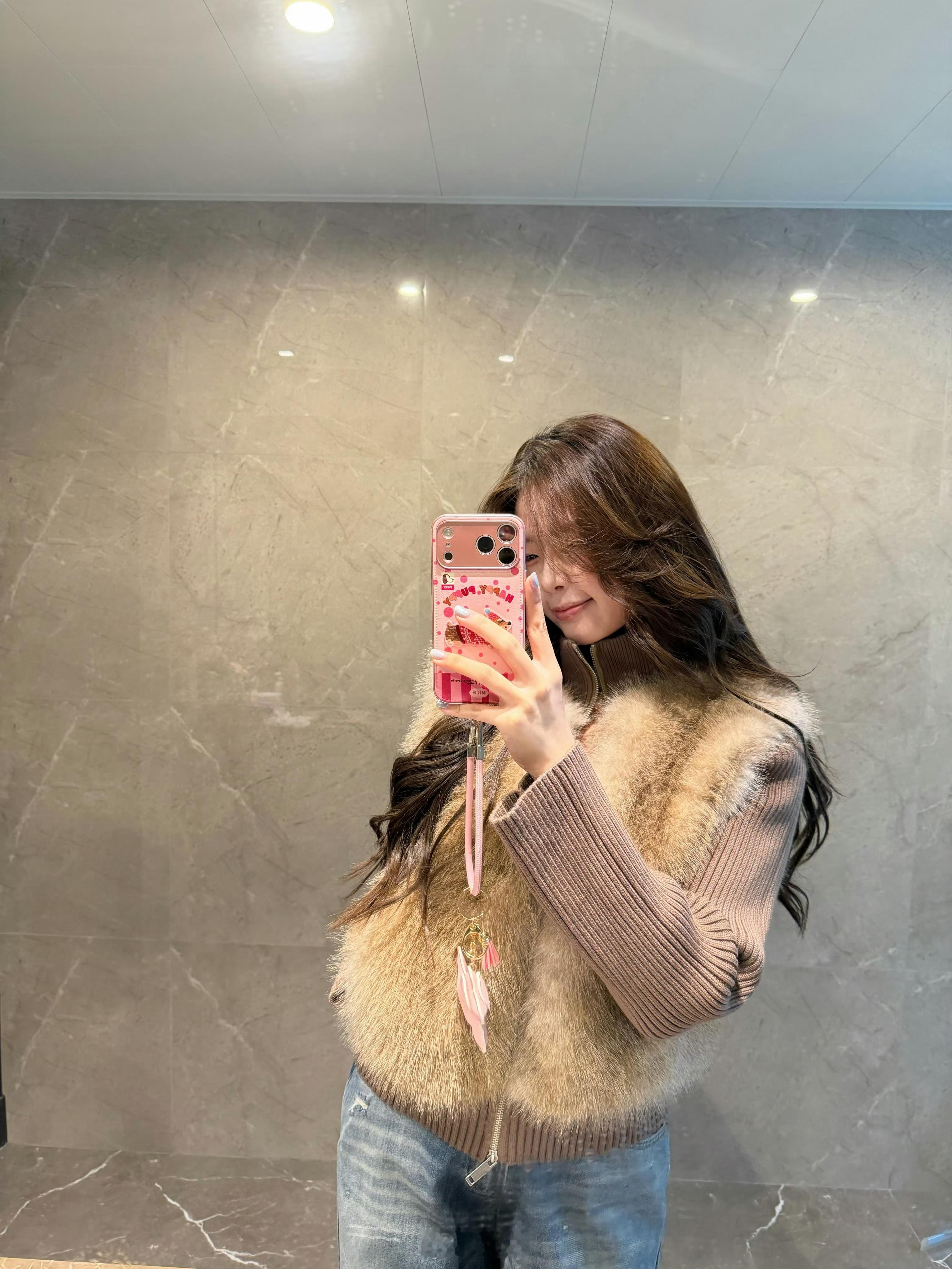 已经2025年11月份了，是什么原因导致你到现在还没有用上最新款的iPhone 