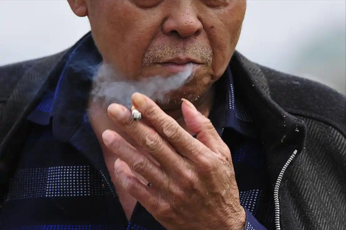 医生发现：那些长期抽烟的人，到了65岁后，大多都出现了这些情况
 

对于那些长