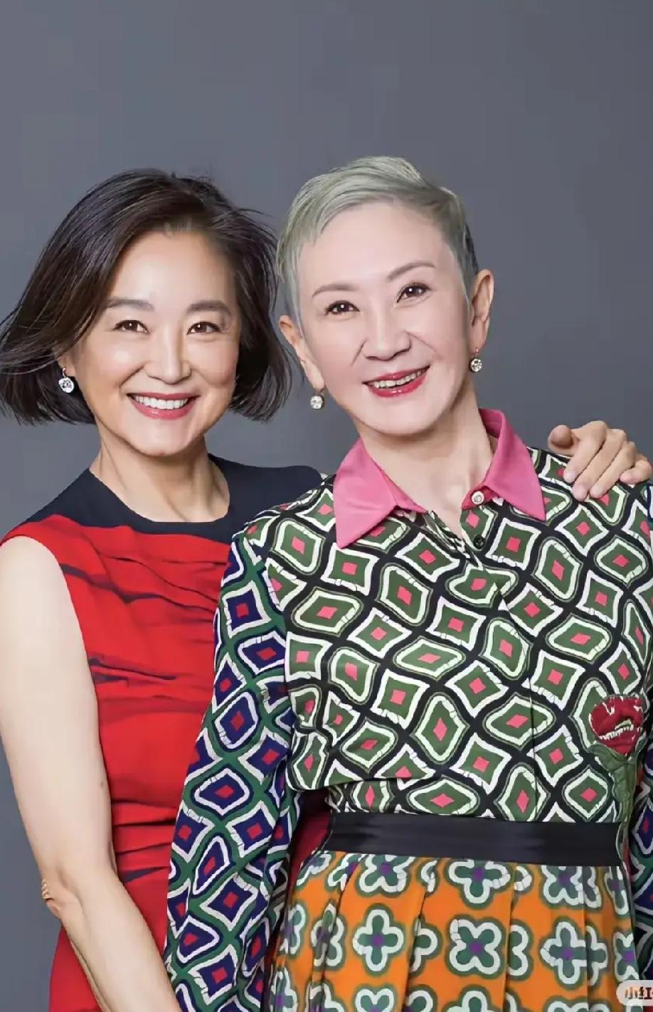 施南生离世后圈内百态：真心缅怀的没几个，唯有王祖贤格外走心。
 
施南生这位撑起