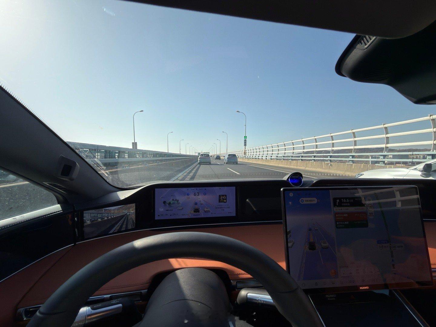 今年过年开了享界 S9T，好好感受了一下华为 ADS 4.1 在高速和城区的表现