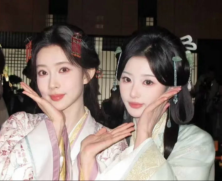 孟子义孔雪儿同框，谁更有女主相？ 