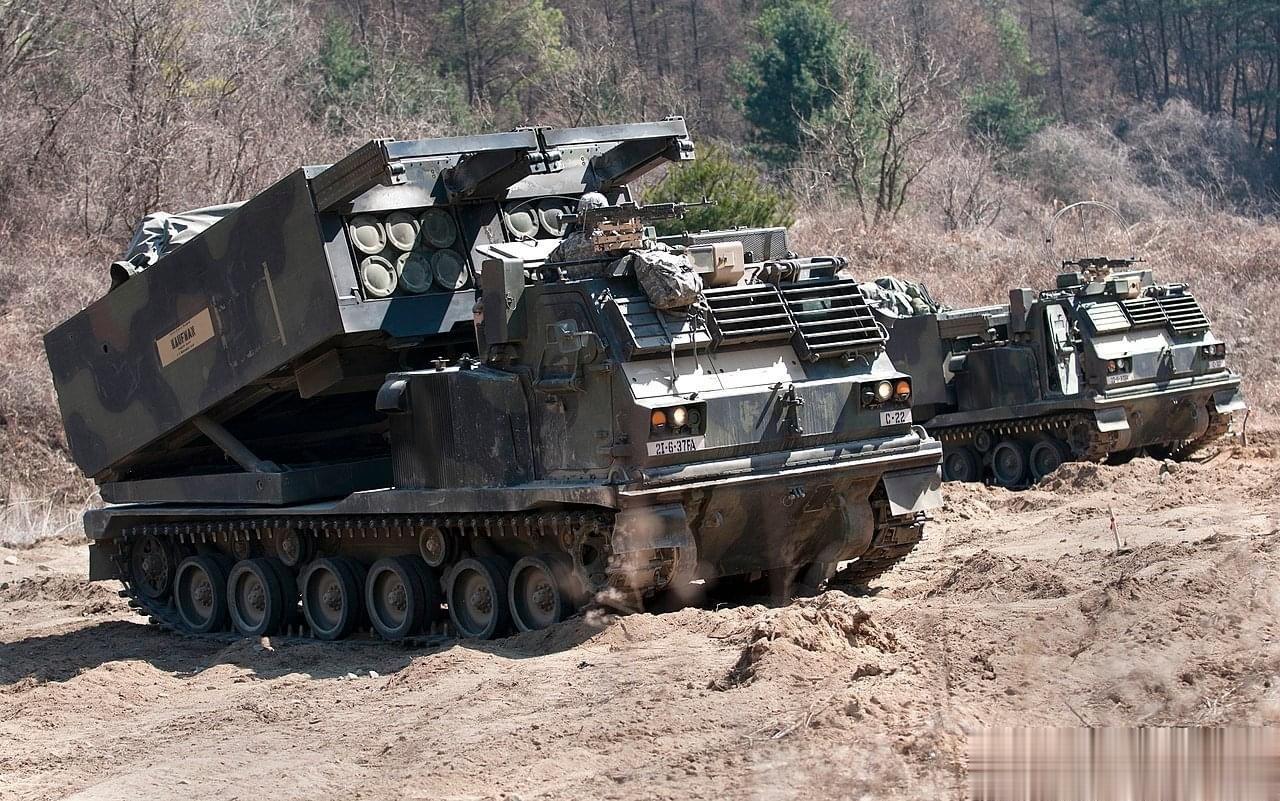 风头被海马斯盖过的M270钢铁雨[doge][二哈]#武器装备##外军影像##兵