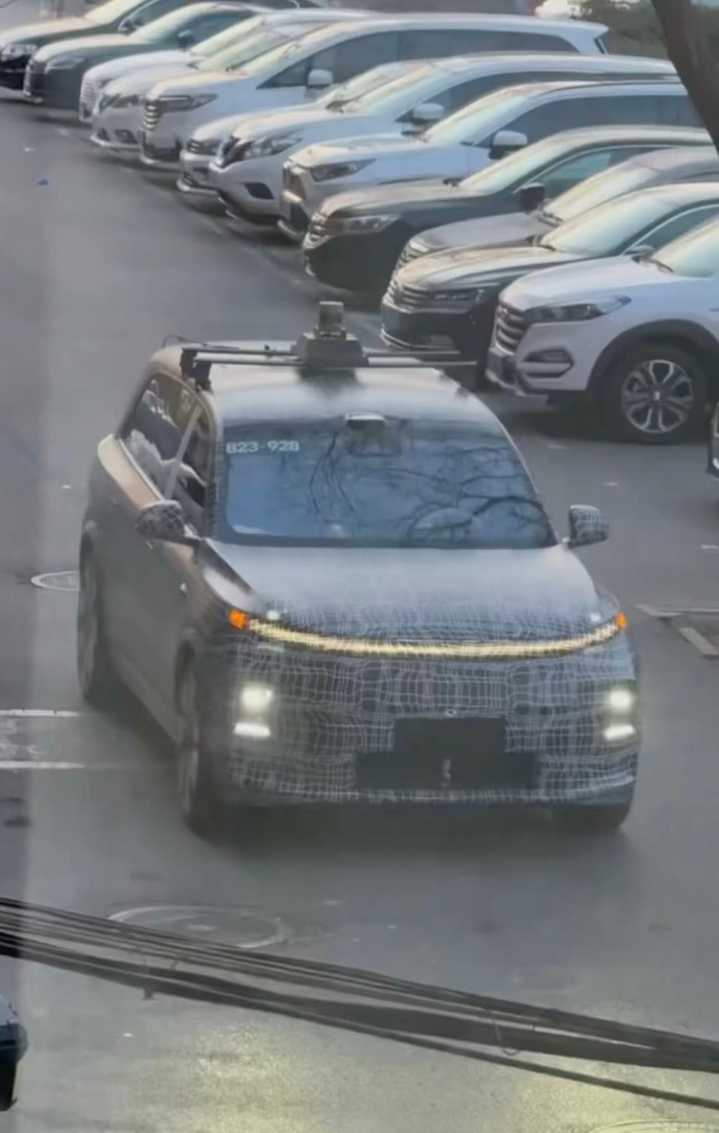 【李想称全新L9是具身智能机器人】一开年就好戏连台。今天前有小鹏GX首发官图，后