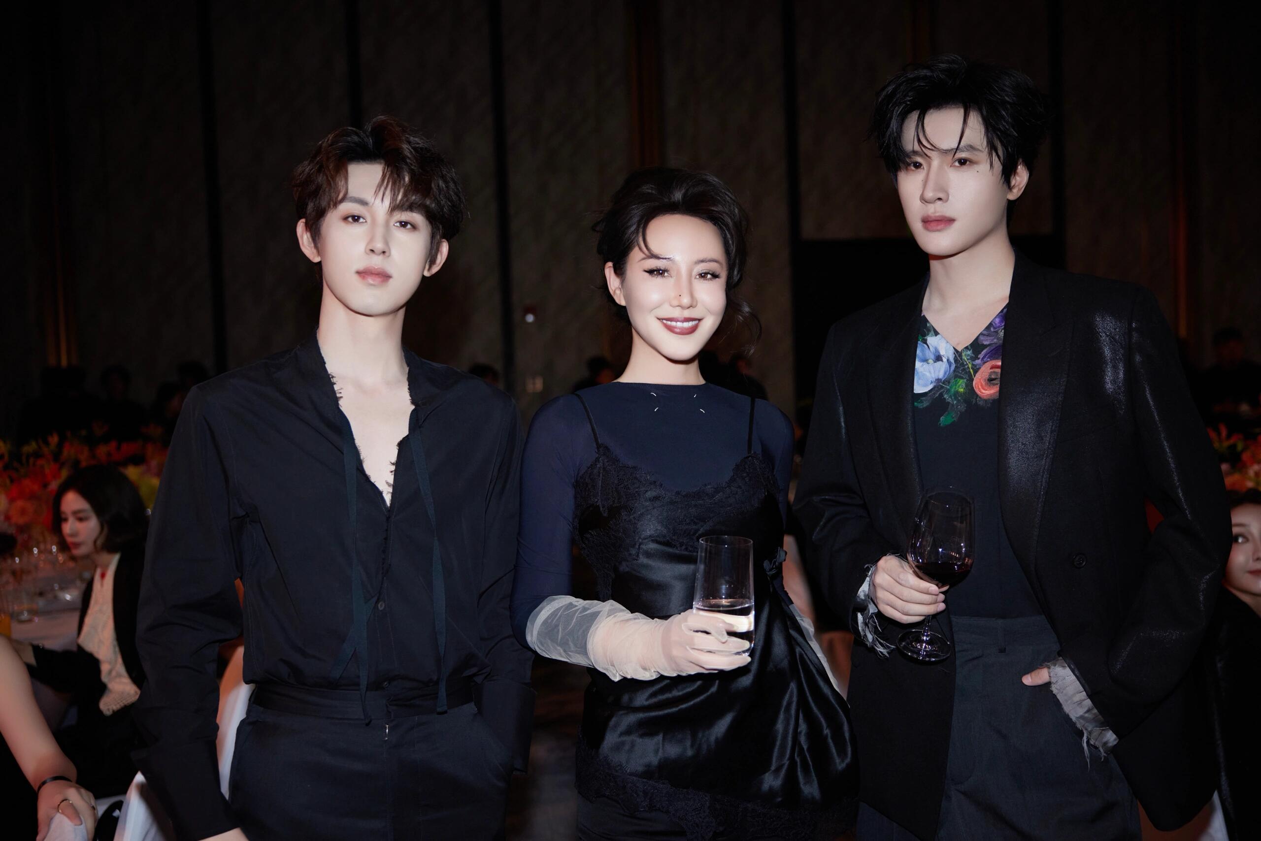 捡到一点马吉拉晚宴的合照🥰好帅啊展轩 