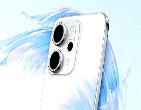 “两千块的手机，拿高压水枪冲都不死？”昨晚群里有人甩出这段视频，Reno 15被