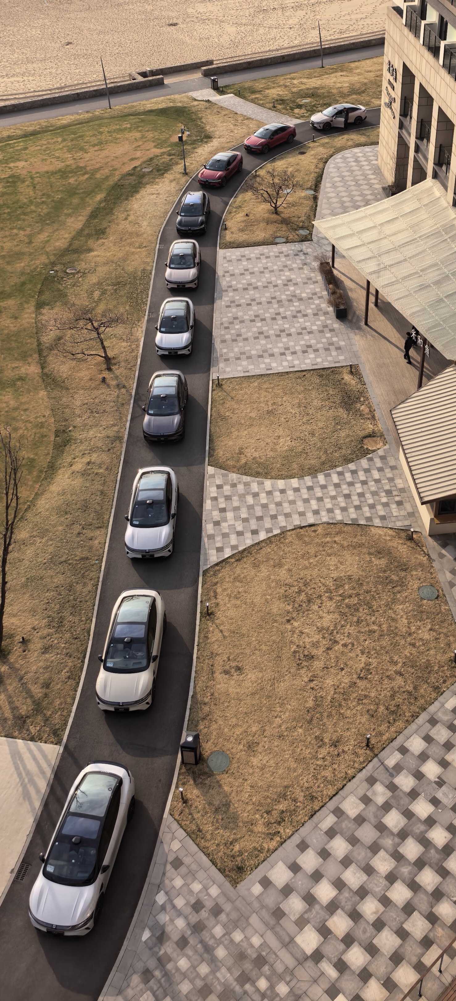 开了一下午焕新极氪007，太强悍了！ 