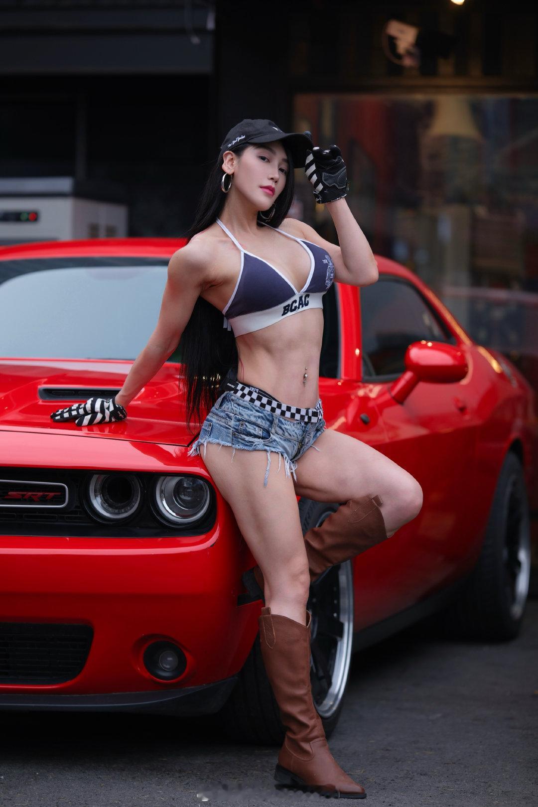 薄肌車間女郎🔧 北京·弯儿·moto机车广场