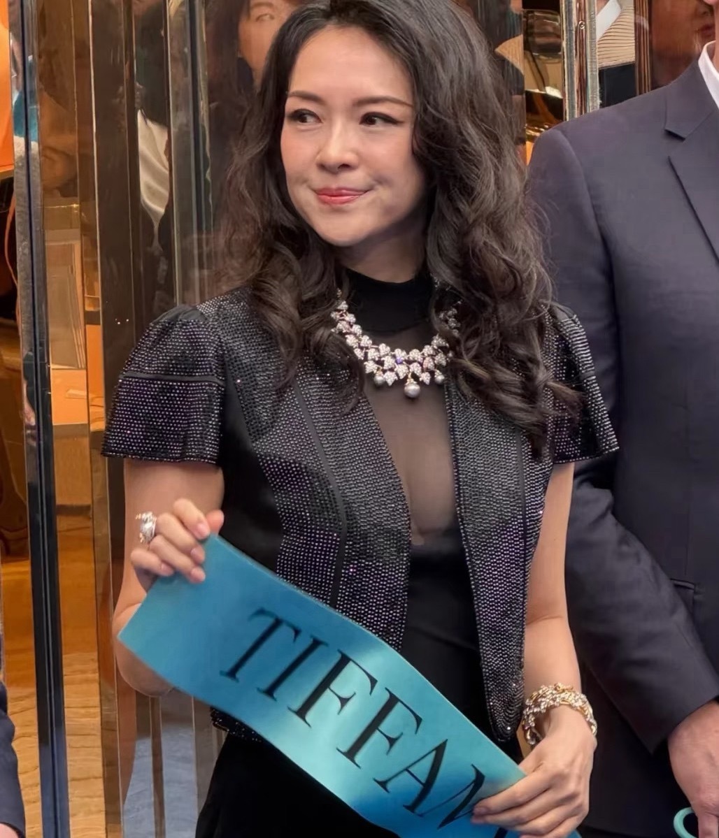 我姨啥时候要进组了，她自己都不知道吧，其实去年就有段时间这样，然后回春了一阵，现