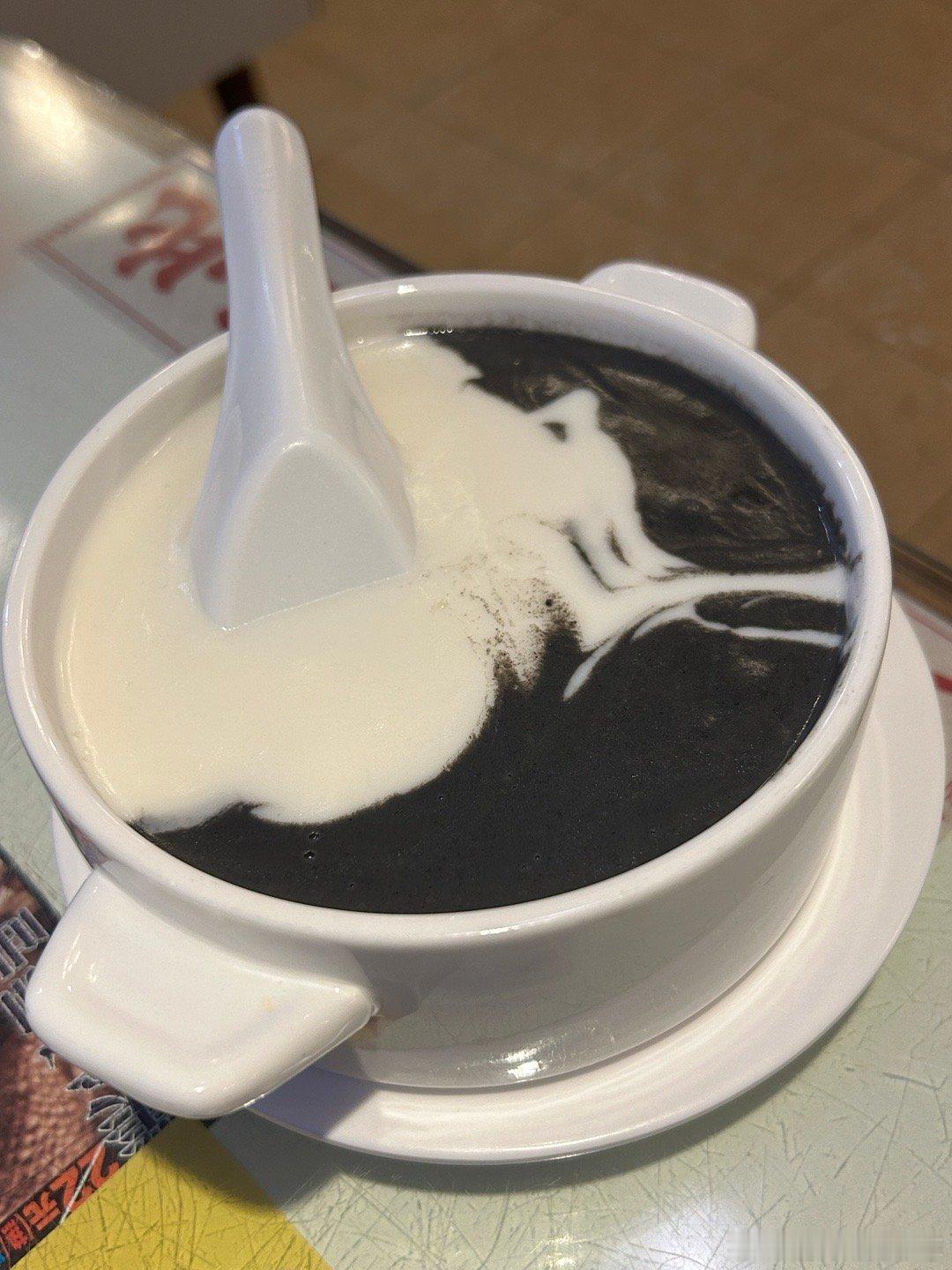 吴系茶餐厅的杏仁露是真的绝鸳鸯炒饭也好吃叉烧腌列满满的叉烧#美食分享# tims