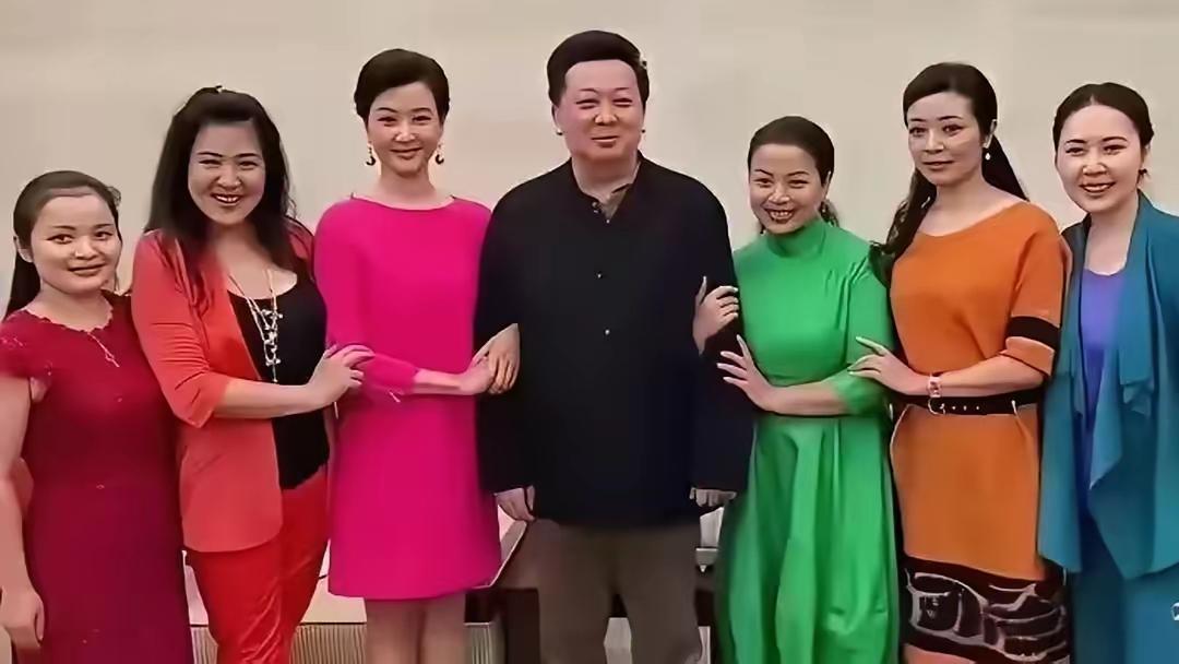 宋祖英居然没站在C位，那C位绝对是个大人物，你知道是谁吗？