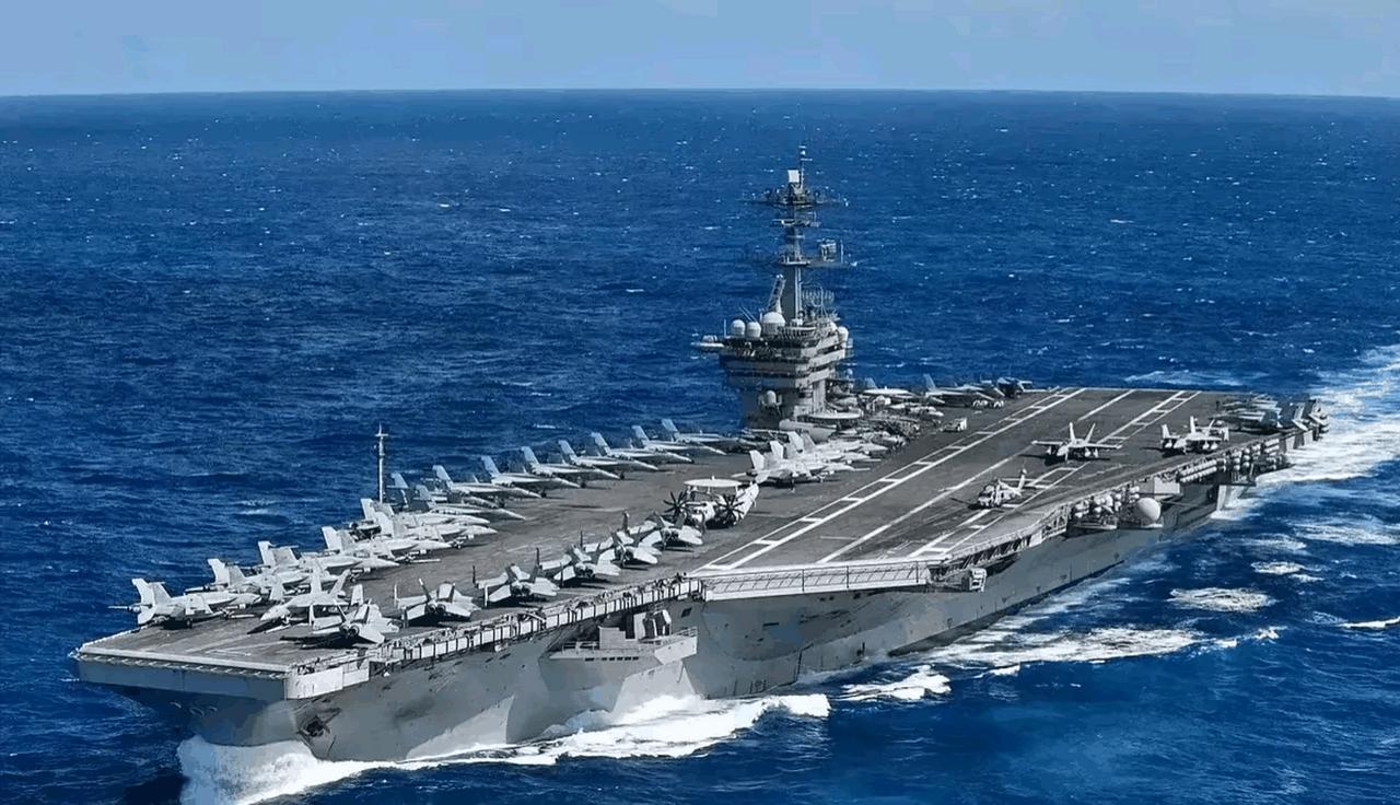 福特号航母先堵厕所后洗衣房起火事故频发，美国媒体分析或与超长期部署人员疲劳有关，