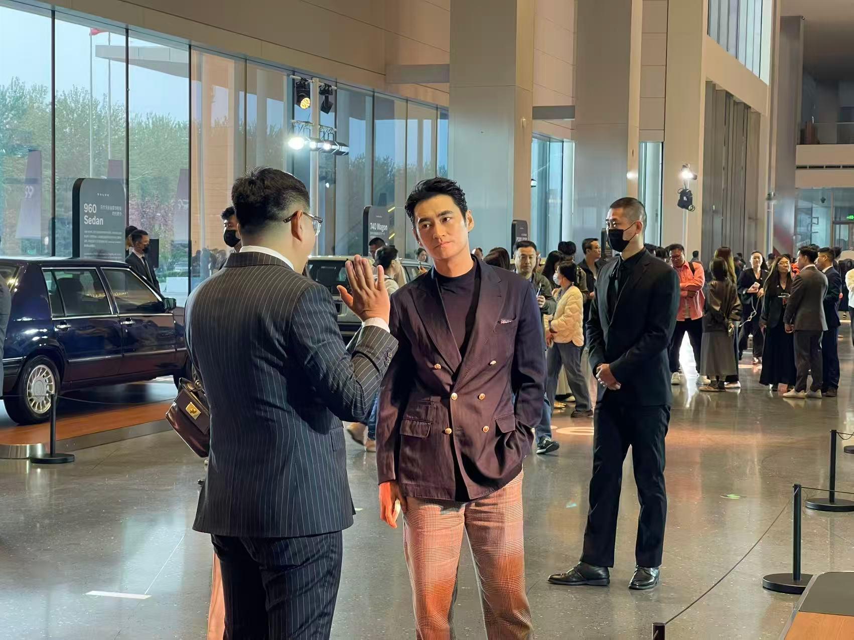 沃尔沃汽车99周年 袁弘和郭晶晶来了，等下应该还会有胡歌，之前EX90上市的时候