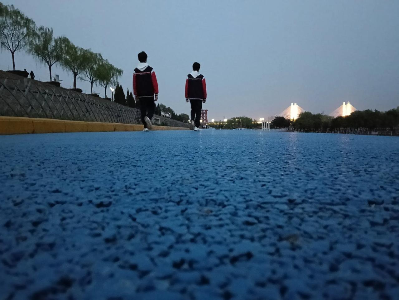 随感几则

                            1

   