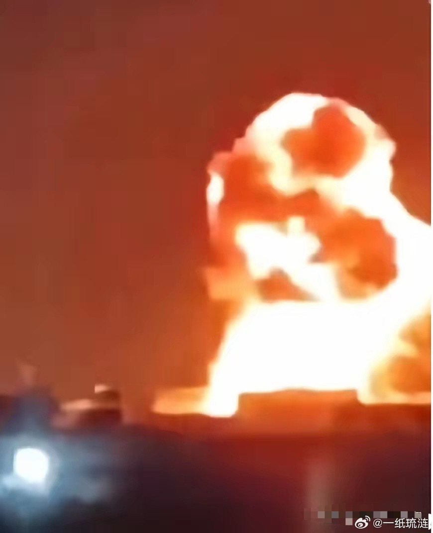 世界上最大的卡塔尔液化天然气制工厂，已被火焰吞没，该工厂占全球液化天然气（LNG