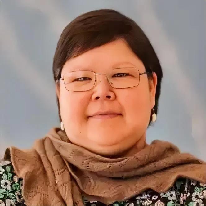 去年，格陵兰岛新当选的议员梅特·阿尔克-哈梅肯(Mette Arqe-Hamme