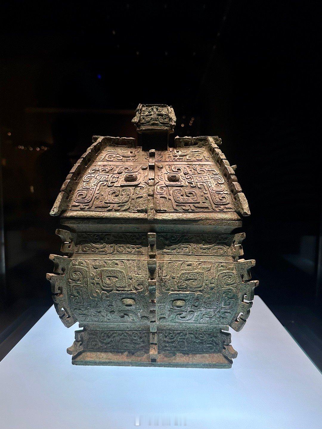 洛阳博物馆图2羽人，羽人是古代中国神话中的飞仙，最早出现在《山海经》被称为羽民。