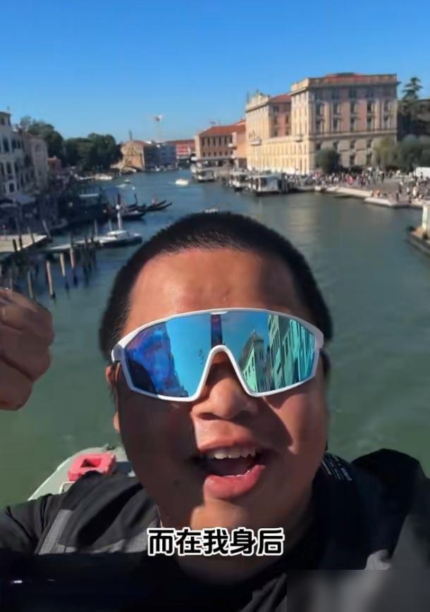 一早就热爆的33岁知名网红蓝战非南非绑架案引发各种声音，蓝战非发文回复，几个信息