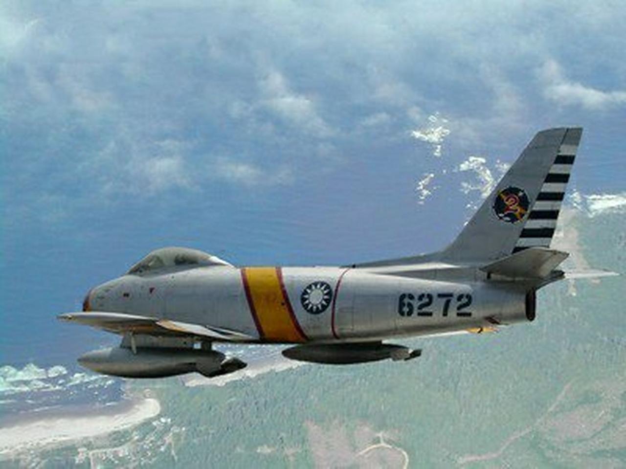 大家知道日本军舰穿越台湾海峡那天，是啥日子？4月17号，马关条约签订131周年。