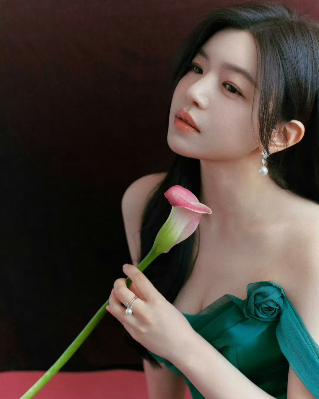 陈妍希小九姐狗味好浓 偏爱这种轻松又甜的姐狗搭配，期待二人带来更多同框舞台。 