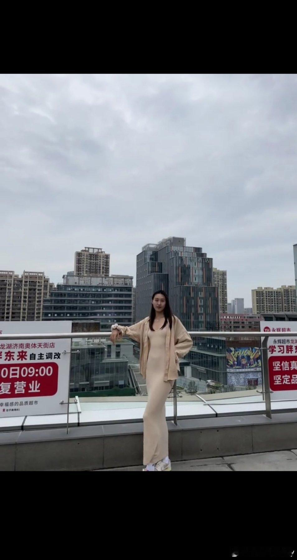 大长腿美女[good]。中国女排 ​​​