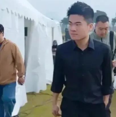 李国庆问俞敏洪：“刘强东为什么没把董宇辉挖走啊，你小子运气太好了，你看看我，婚离