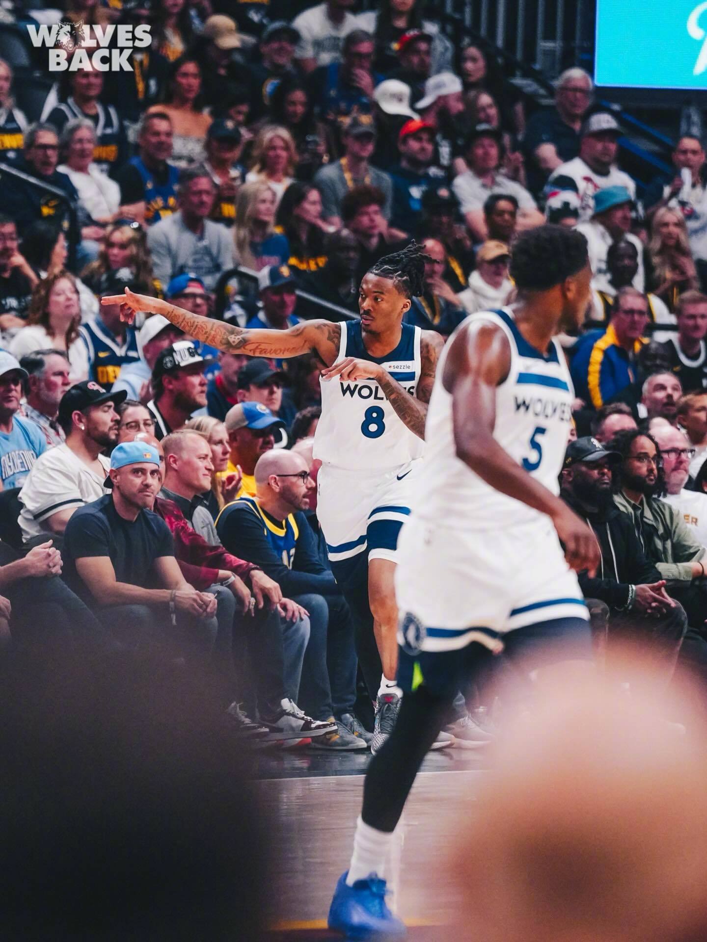 开局一度落后19分！森林狼客场下克上！119-114击败掘金！总比分打成1-1！