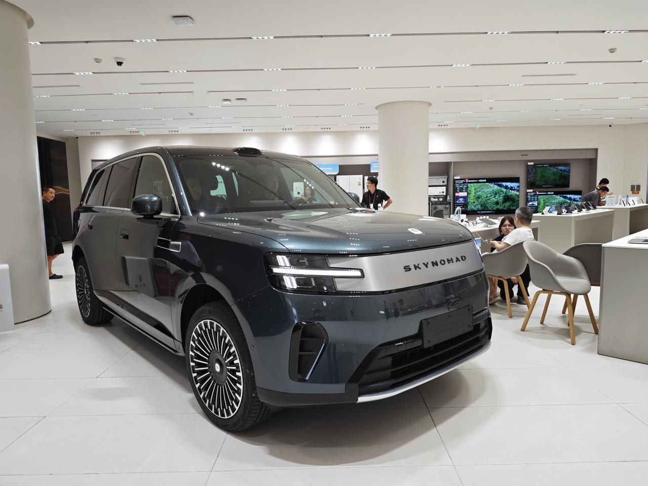 实拍小米澎程N70/N90：25万起，尺寸看齐50万级？
最近车圈热度最高的，当