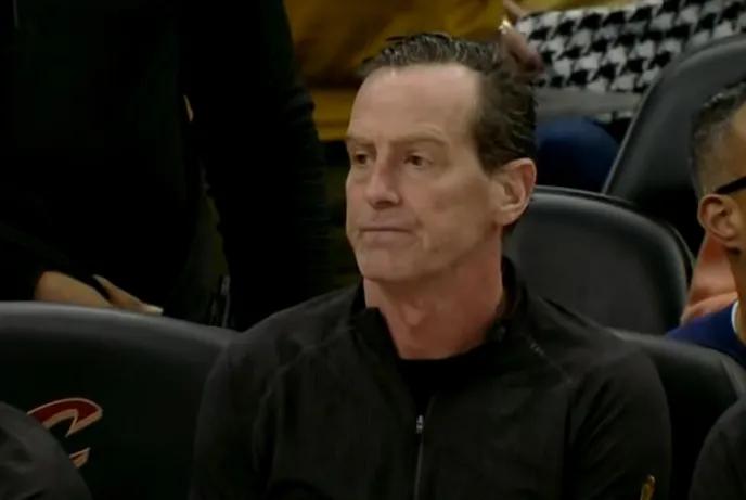 一切都在阿特金森的掌控中！

骑士的轮休策略跟厉害，一场轮休内线，一场轮休外线，