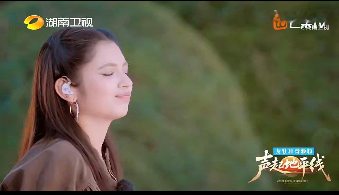 李佩玲每一首歌都是爱你老己 用声音书写成长，李佩玲的每一次舞台，都是爱自己的生动