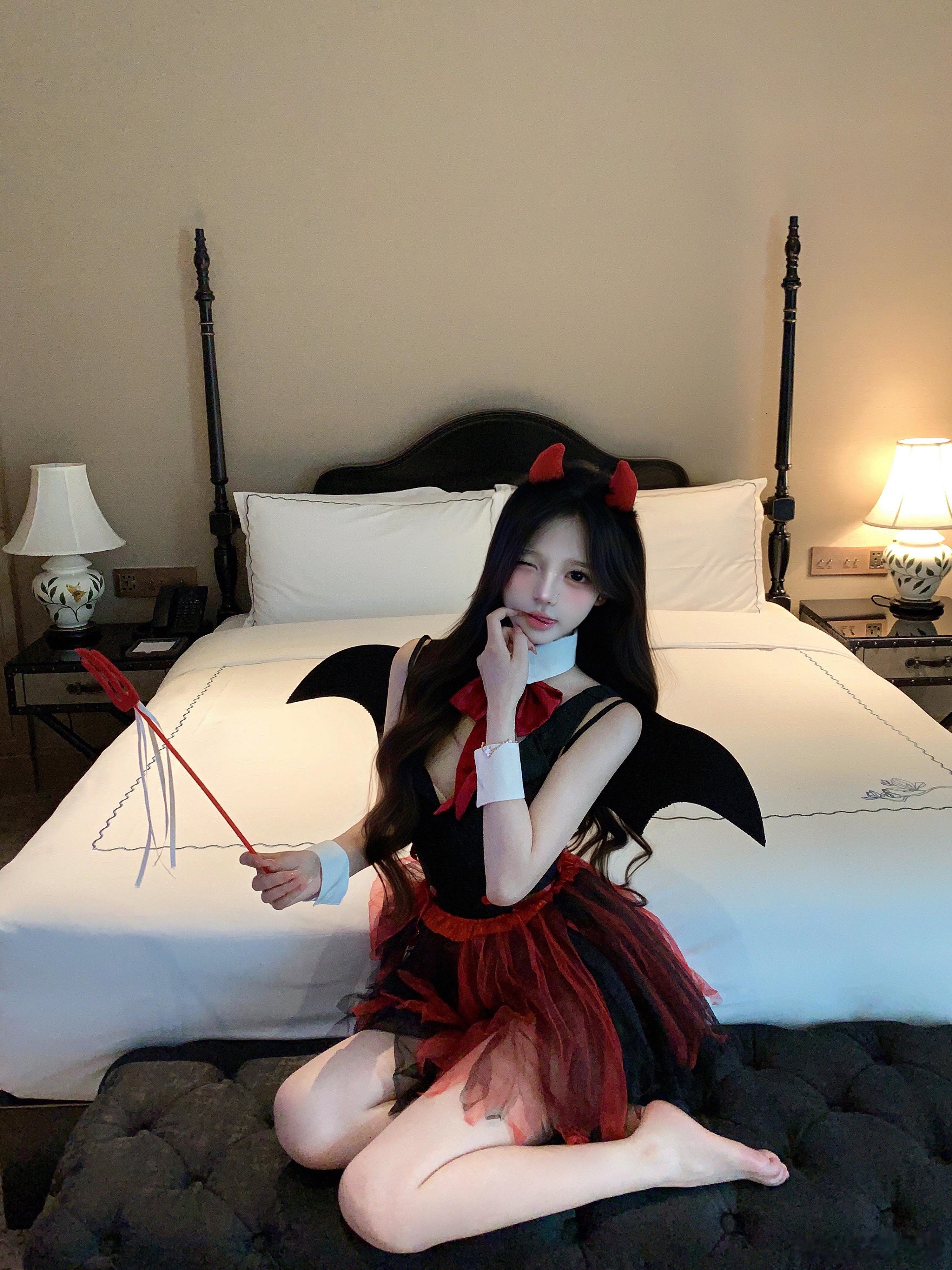 该用户比天使坏比恶魔好 