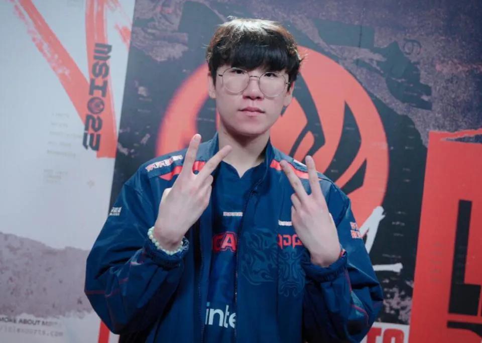 理性讨论，今年JDG和TES谁更有可能参加MSI季中赛？



自从去年MSI赛