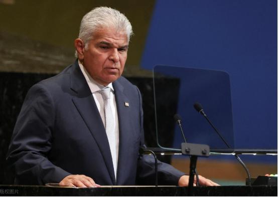 穆利诺是真飘了！刚强吞了中国企业18亿美元的港口，转头就对着镜头放话：“中国不敢