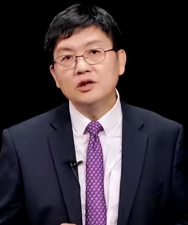 中方曾呼吁谨慎前往日本，结果复旦大学教授冯玮就迫不及待跳出来唱对台戏，高调推销学