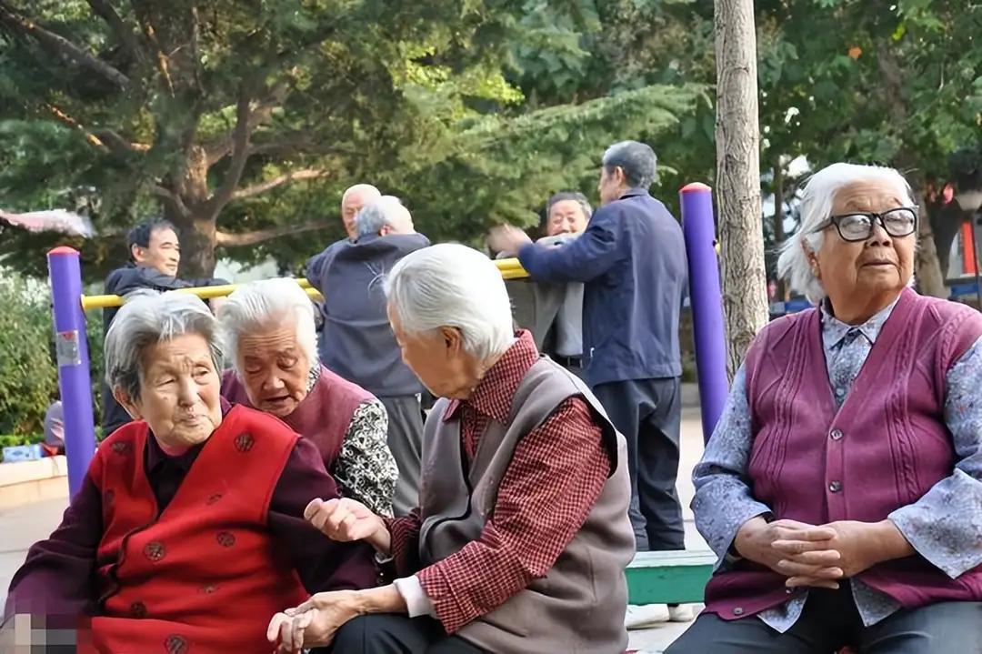 正在逼近的社会怪象：老人多了1300万，养老院迎来了成片倒闭潮
老龄化持续加剧，