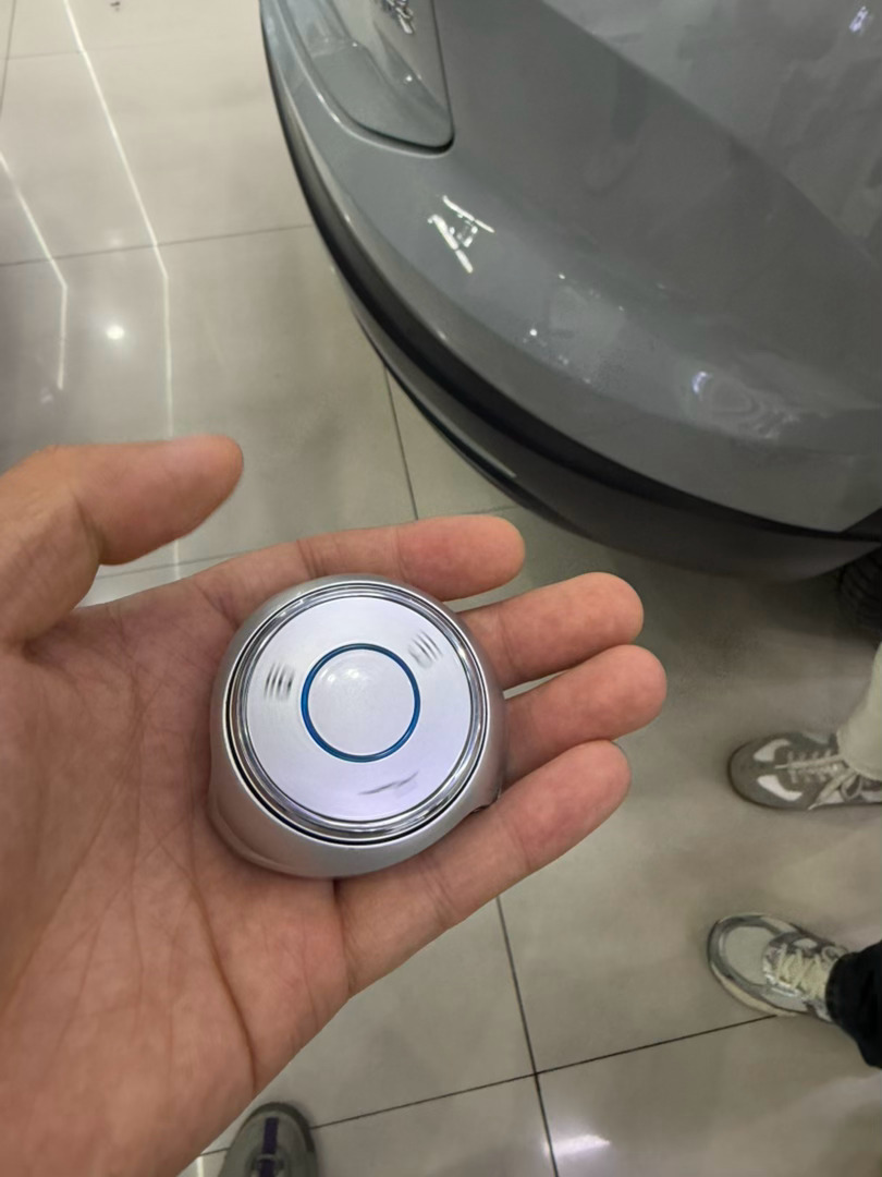 来吧。这是啥车？这设计的确有点。。。。难评 