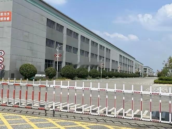 92年，年薪2500元95年，年薪4000元98年，年薪7000元2000年，年