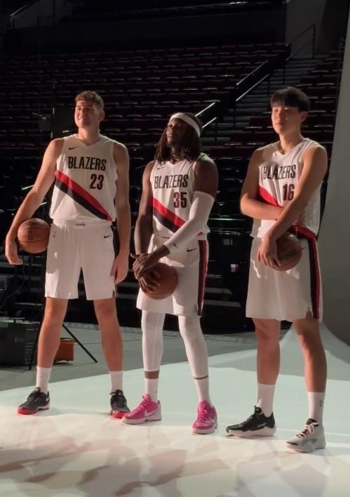 开拓者媒体人建议交易罗威 今日开拓者媒体人Brad Arthur在播客节目中谈到