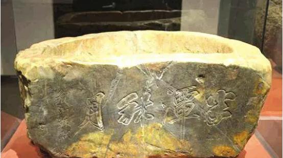 1983年，山东诸城丁家村，院子里的叫骂声能传出半里地。

丁老大媳妇叉着腰堵在