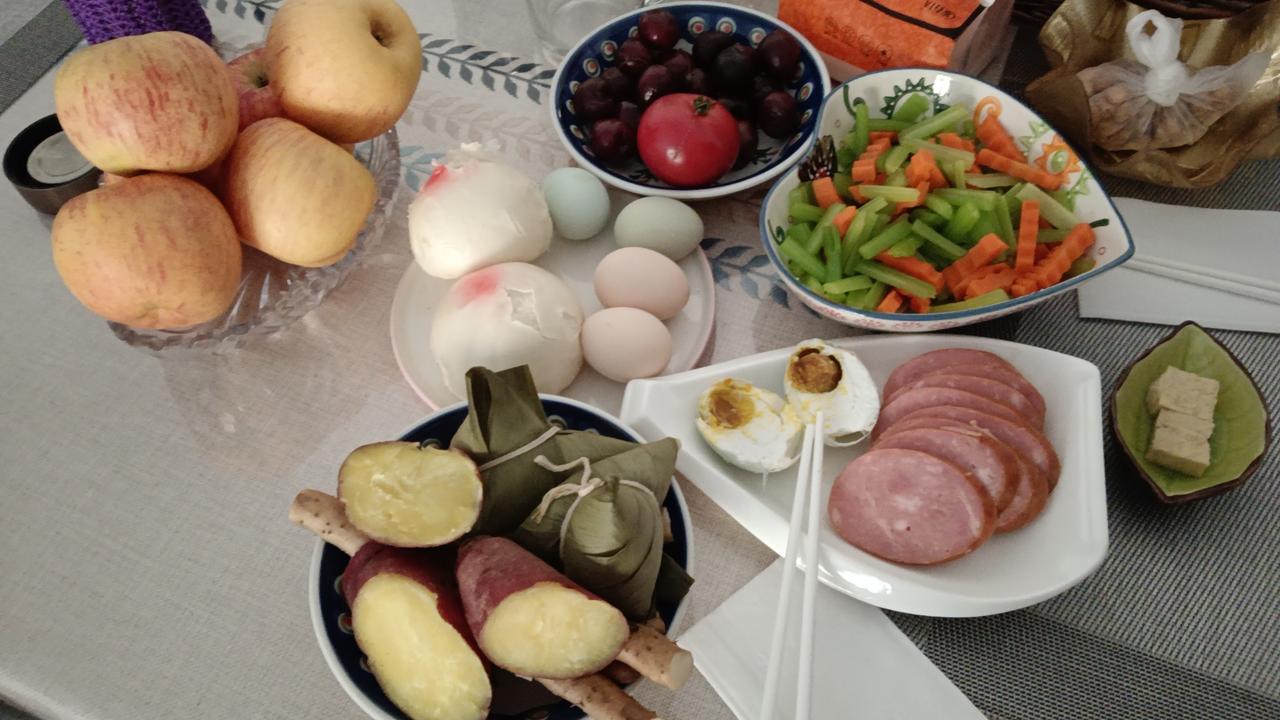 我不知道怎么得罪媳妇了，好几天媳妇都没来做饭，这可是从来没有过的。

到底怎么得