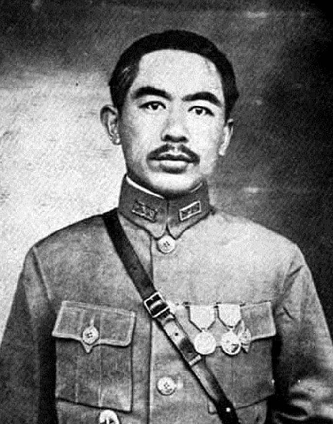 盛世才1892年生于辽宁开原旗人家庭，先后求学上海、日本，1927年从日本陆军大