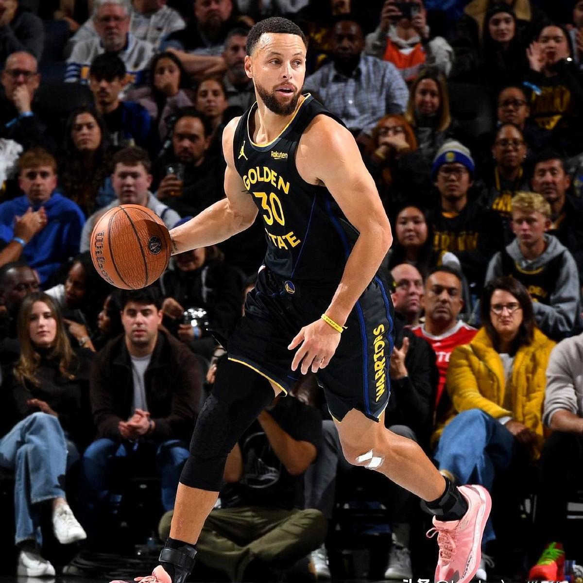 NBA 杯小组赛对阵火箭队的比赛中，勇士可谓“赔了夫人又折兵”。

库里全场低迷