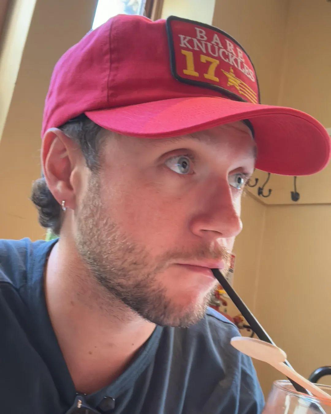 Niall Horan 颜值又变高了，他真的好帅帅，最近的这张新照片迷倒我了，眼