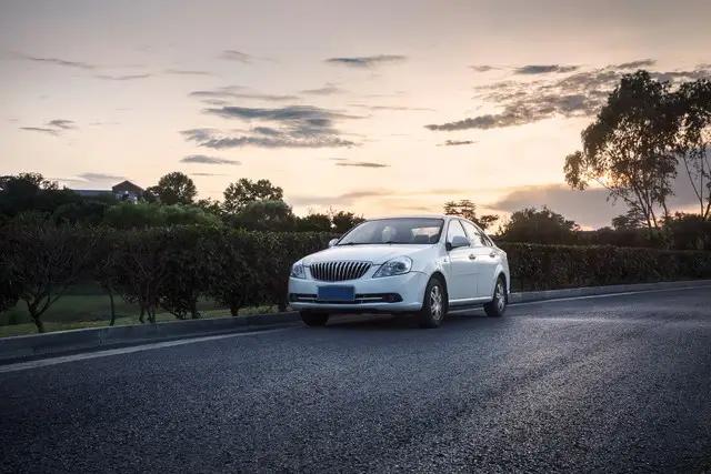 停车后多做这一步，爱车能多开5年，现在知道还不晚
 
关键一步：熄火前先关所有用