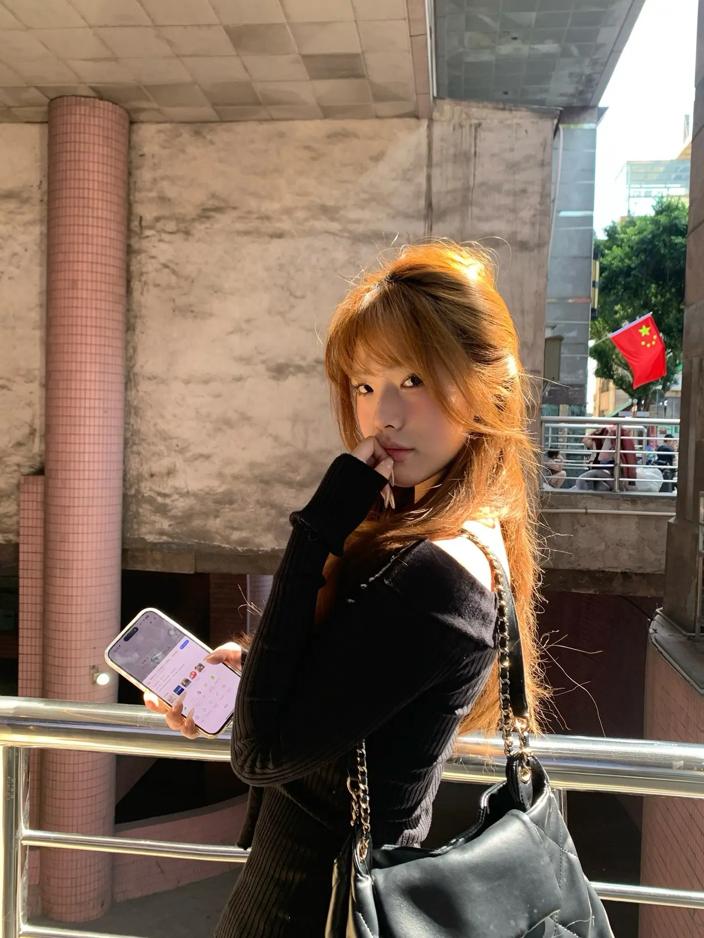 爱我吧 我拿真心跟你换。