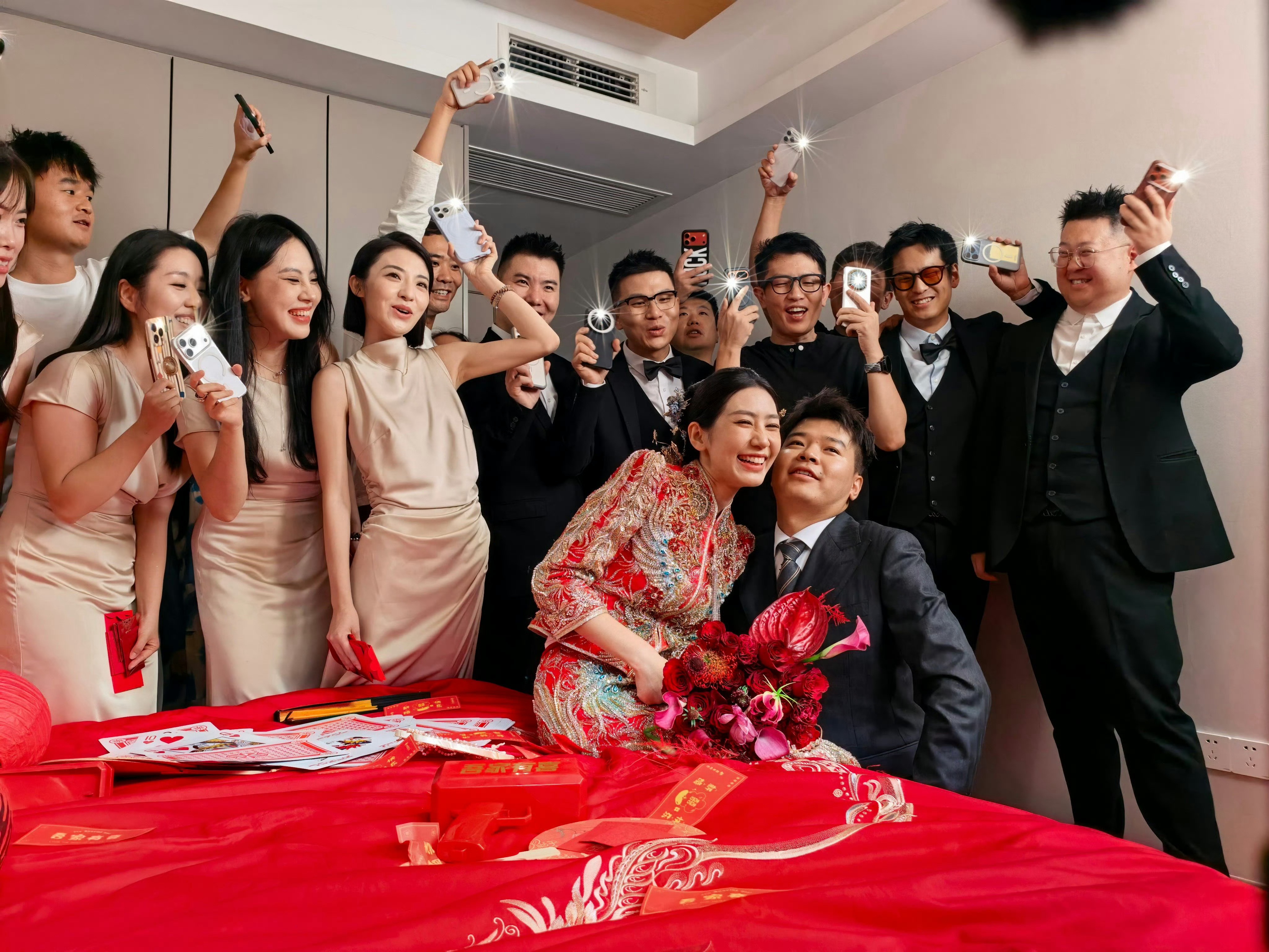 车评人小吕秋晨大婚到南京了到南京乐了！晚上看婚礼，我会哇哇哭吧[干饭人][干饭人