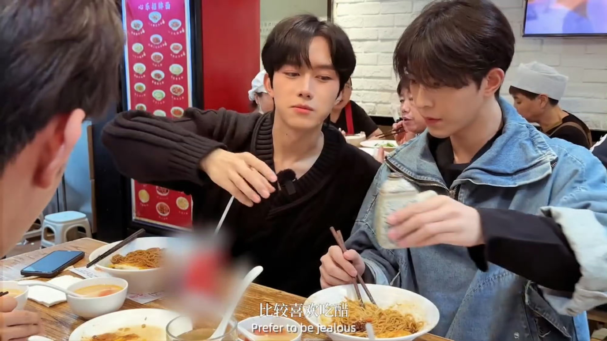 邱鼎杰 你喜欢让别人吃醋吧 性格差异拉满！邱鼎杰“金毛大狗式”迟钝吃醋，黄星IN