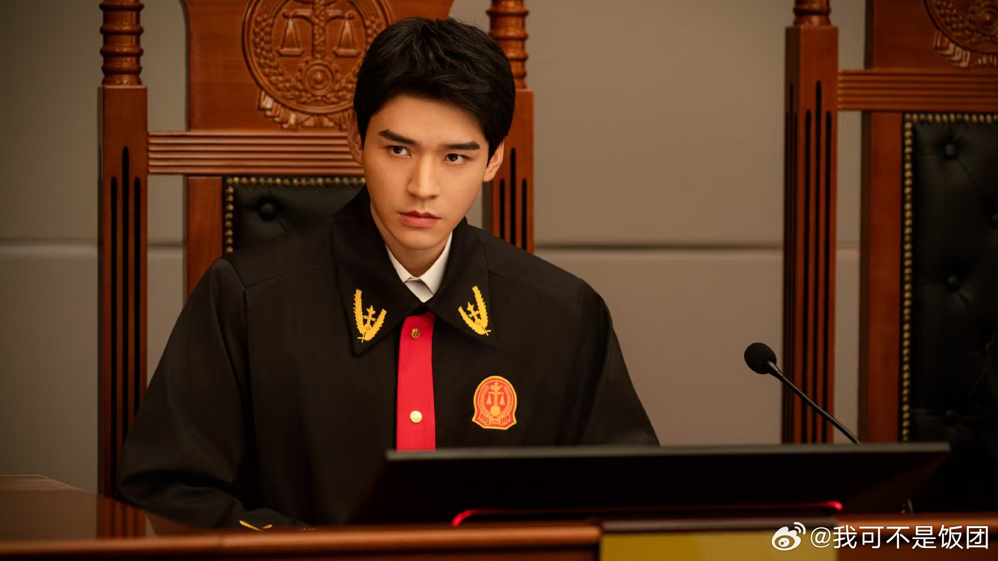 家事法庭沈谢秩被停职调查家事法庭沈谢秩被停职情理法交织的家事案最磨人，沈谢秩秉公