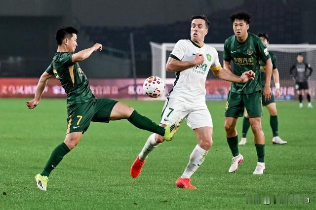 双双陷入不胜怪圈：
 
4月17日，2026中超第6轮，浙江队主场0-0战平北京