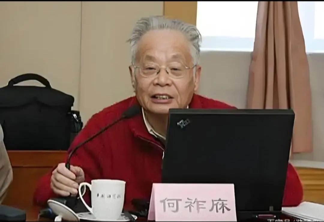 何祚庥老院士谈世界名将。4月10号傍晚6点多钟，何老院士发文说，如果麦克阿瑟和李