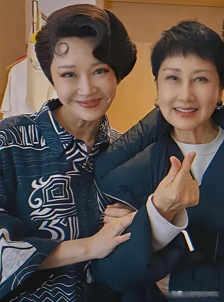 张凯丽和许晴的现状给所有中年女人提了个醒你可以健身，也可以节食，但是千万不可以过